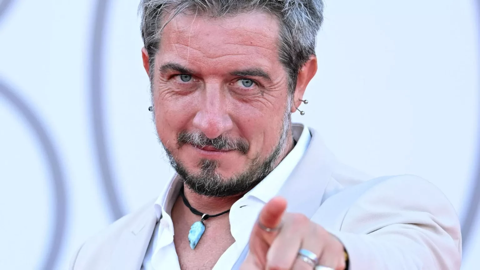 Posso solo amare – Paolo Ruffini e l’ode all’amore come cura nel suo nuovo libro 20240131 131858
