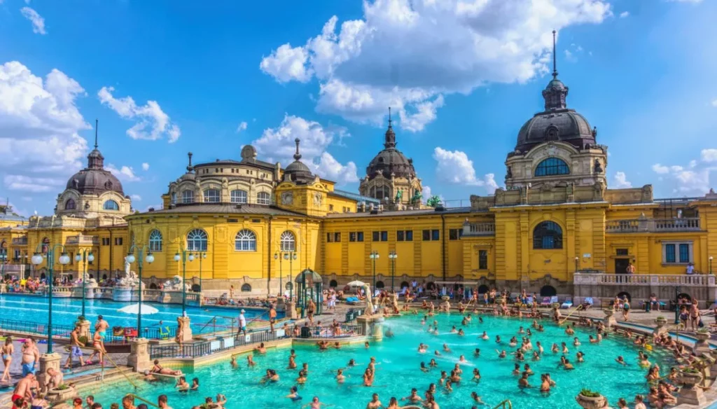 Le Meraviglie dei Bagni Széchenyi a Budapest: Un Viaggio nel Tempo e nel Benessere 20240204 150756