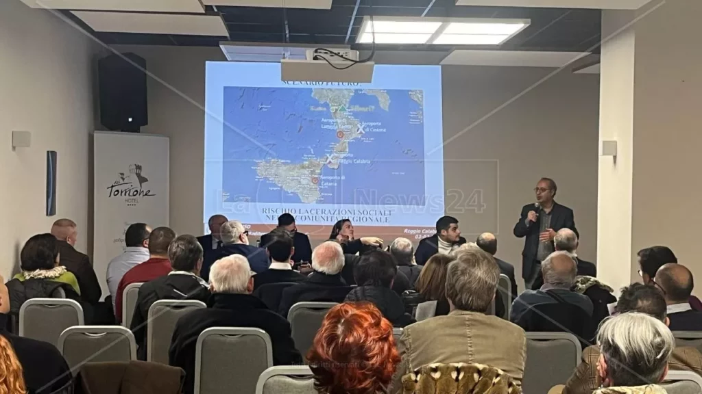 Il Futuro dell’Aeroporto di Reggio Calabria: Le Proposte del Movimento 5 Stelle 20240204 180154