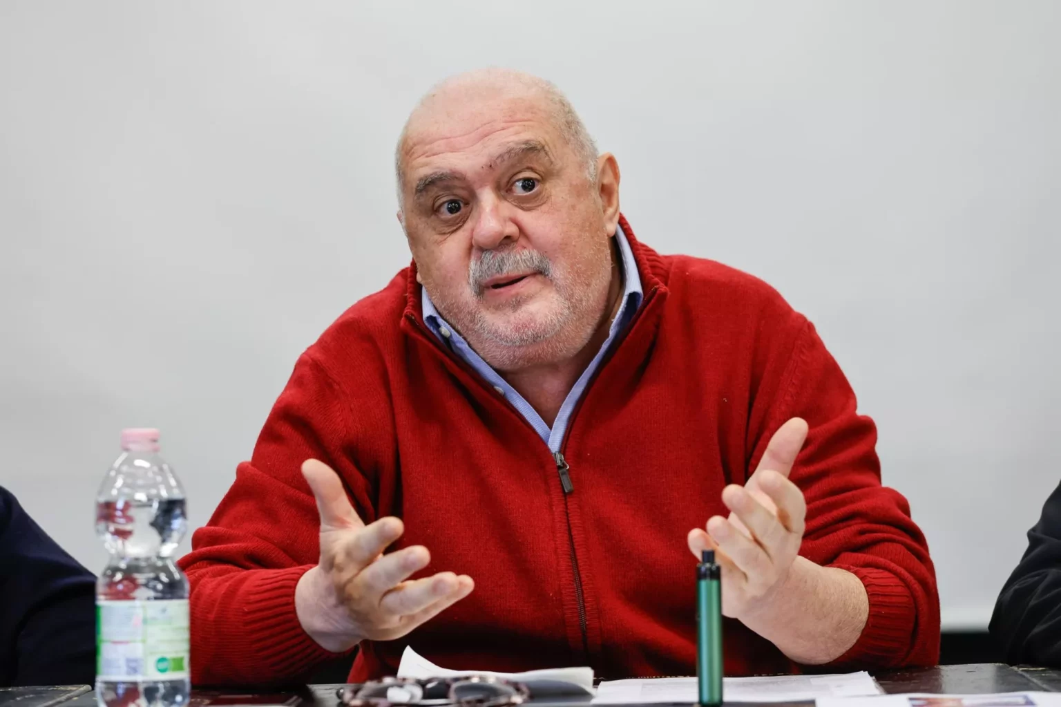 Scandalo in Azione: dimissioni e polemiche nella crisi elettorale 20240204 213513 1