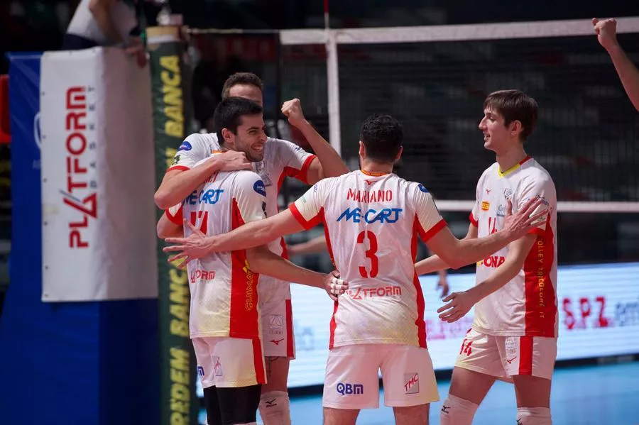 Conad Volley: Cantù vs. Pool Libertas, una sfida avvincente al PalaBigi 20240205 104856