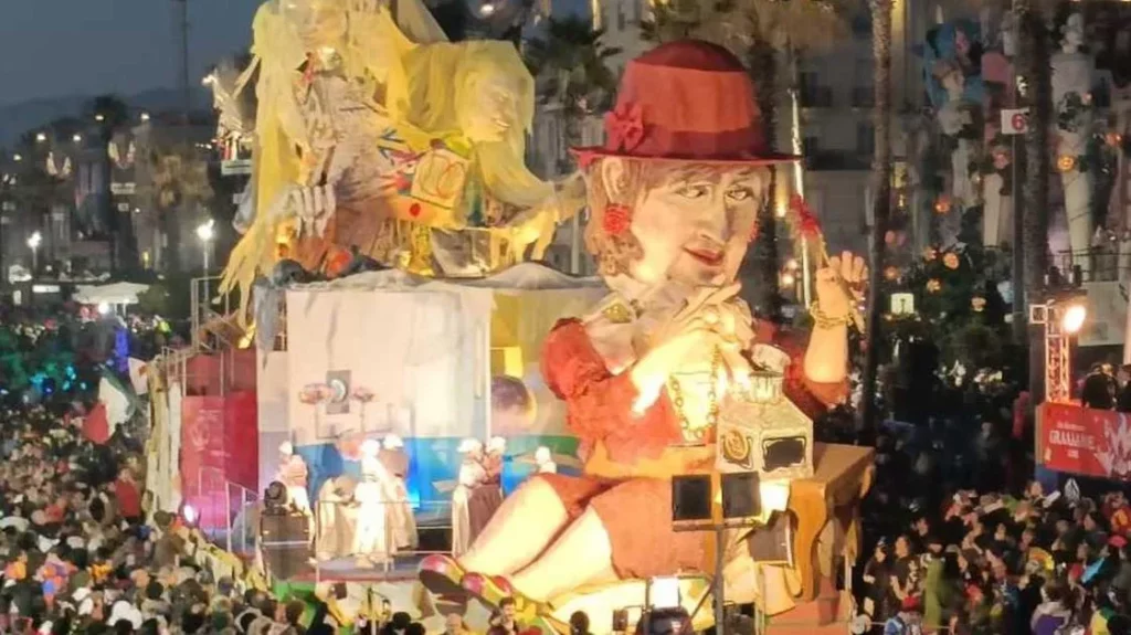 Il successo del Carnevale di Viareggio 2024: entusiasmo e partecipazione 20240205 224419