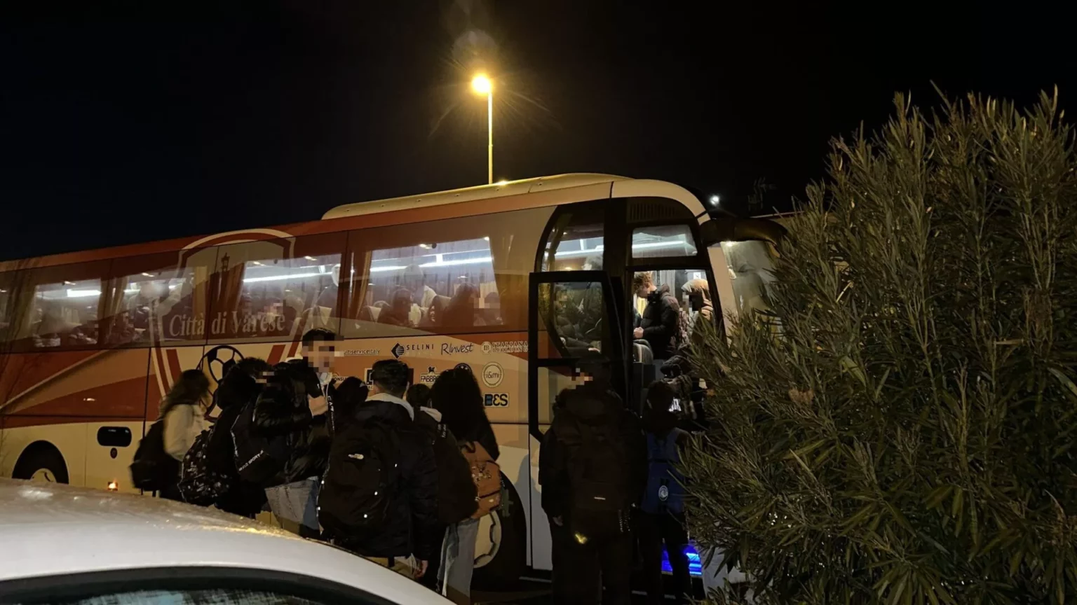 Caos e disagi: problemi sui pullman Calusco-Bergamo 20240205 234027