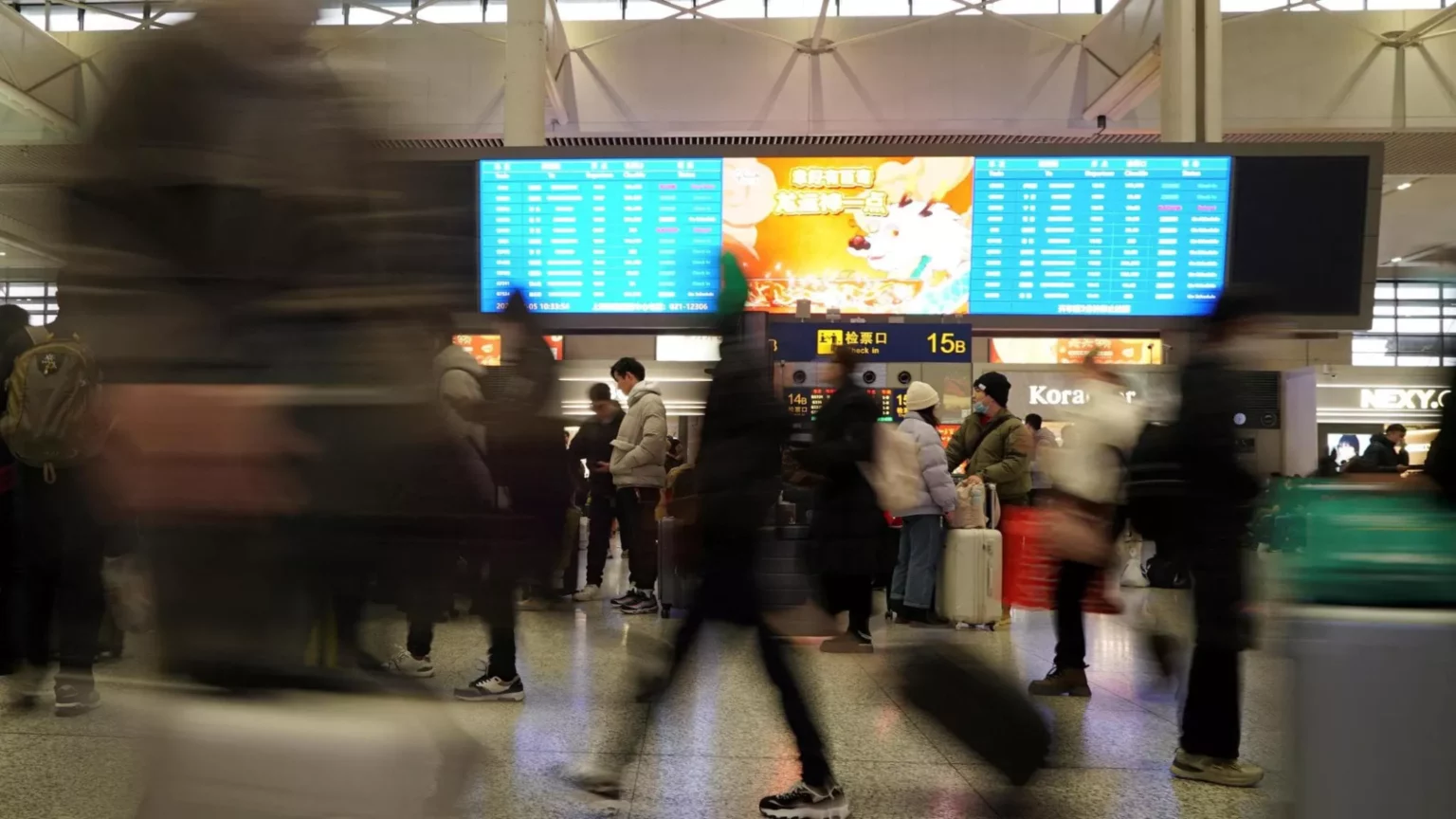 Frustrazione degli Investitori sul Mercato Azionario Cinese: Cosa Succede sui Social 20240206 090003 1