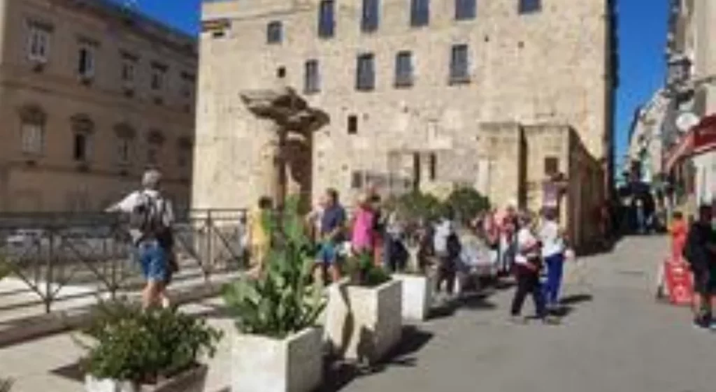 Turismo in Puglia: Taranto, la Città in Evoluzione con Sfide e Possibilità 20240207 072523 1