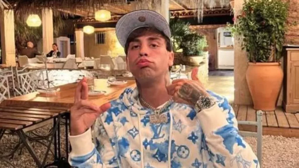 Elia 17Baby condannato a 10 anni di reclusione per tentato omicidio: impatto devastante sulla vita di Fabio Piu 20240207 085645