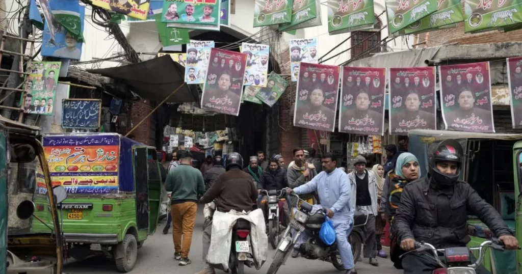 Le Elezioni in Pakistan del 8 Febbraio: Impatto Globale e Tensioni Interne 20240207 090521