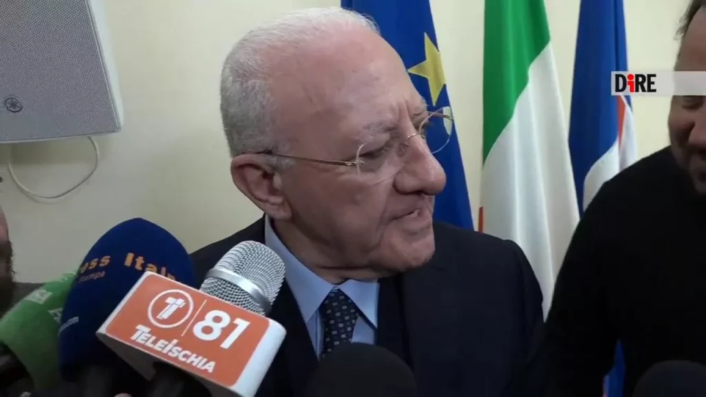 De Luca a Brera: l’incontro informale che ha svelato il lato umano della politica 20240207 102712