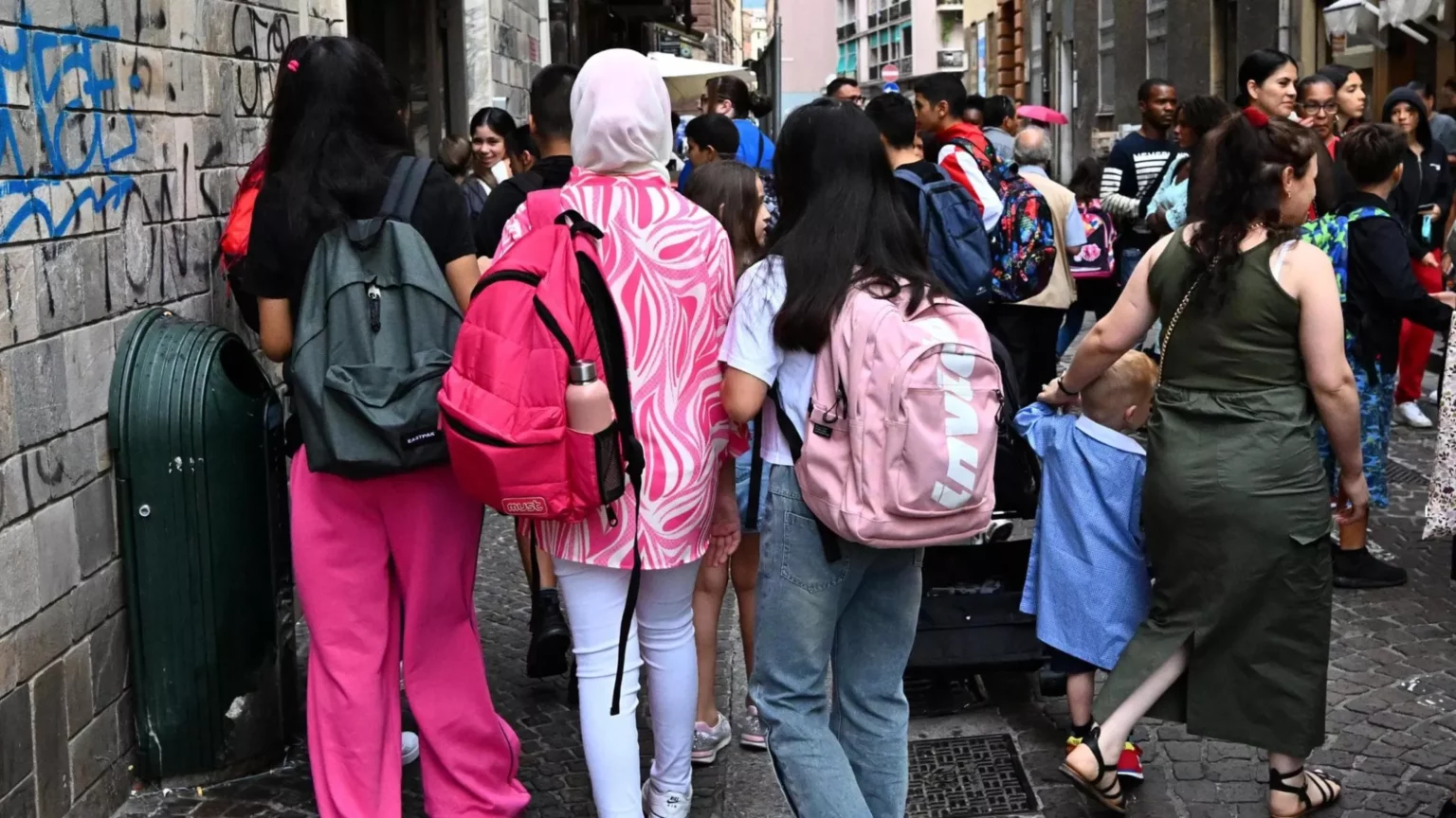 Le Critiche agli Istituti Professionali: Un’Analisi Profonda della Scuola Italiana 20240207 132330 1