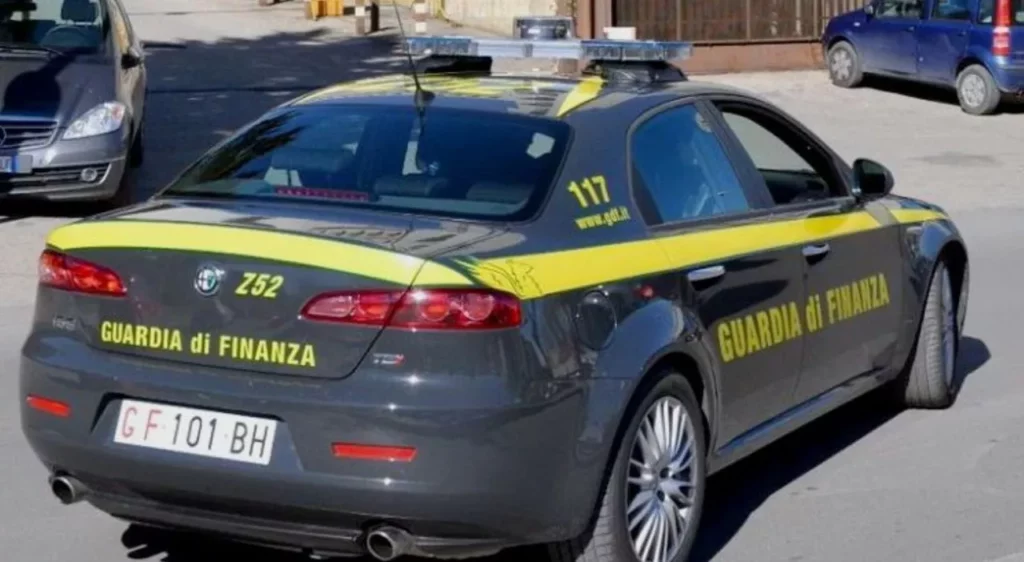Scandalo a Perugia: Dipendente Comunale Coinvolto nello Traffico di Droga 20240207 145421
