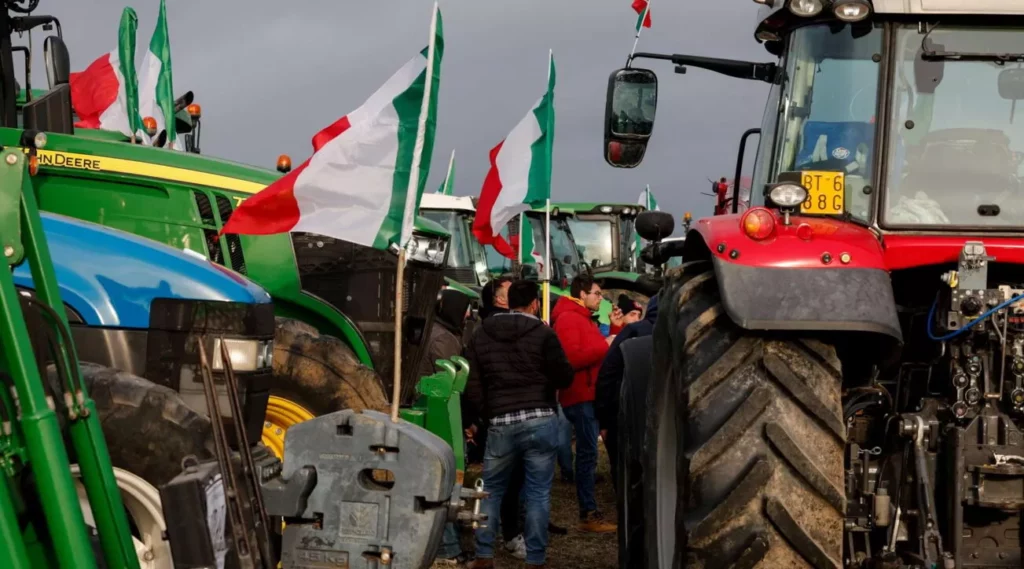 Proteste dei Trattori: Il Mondo Agricolo si Mobilita a Palazzo Chigi 20240209 141232