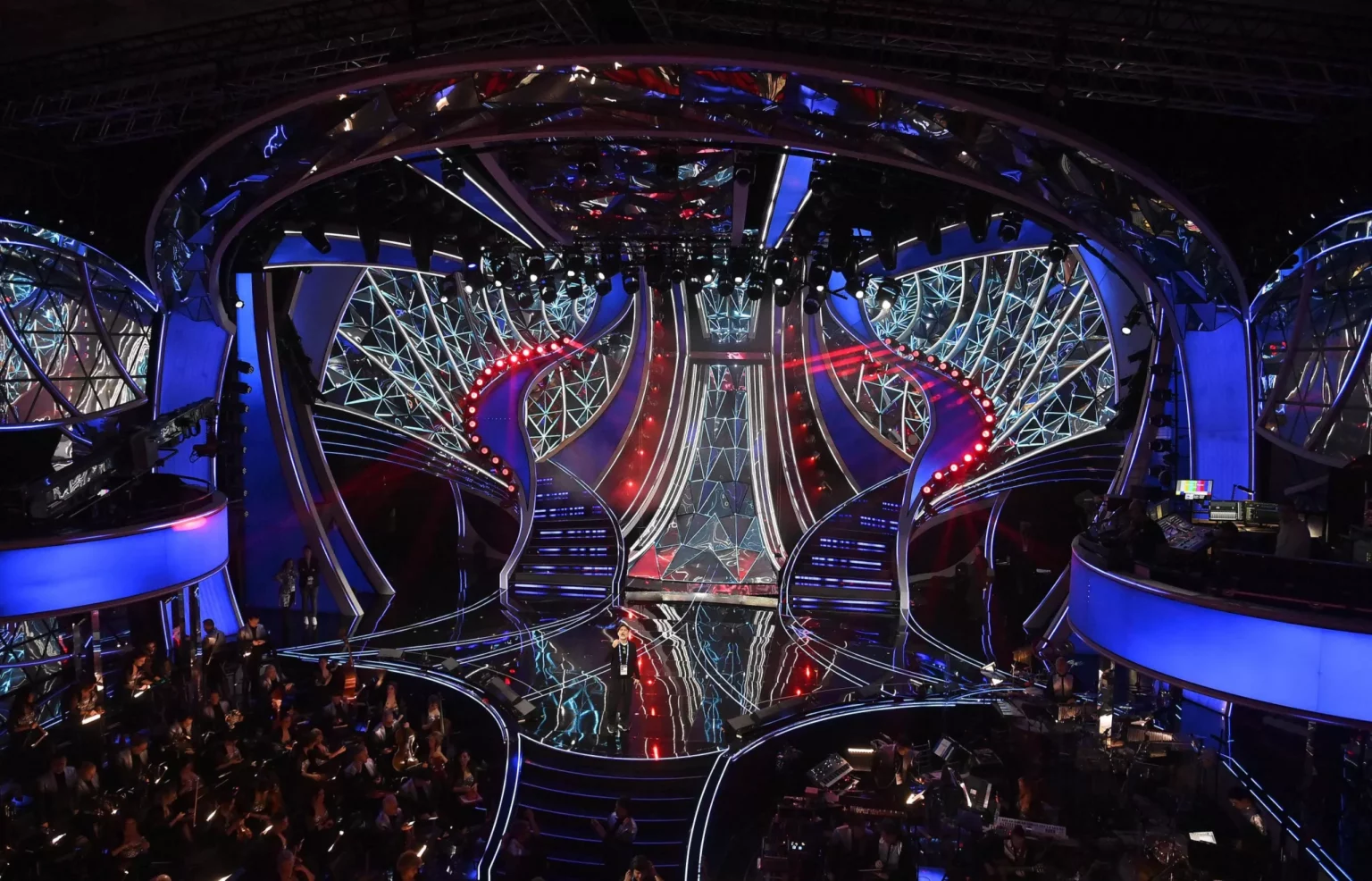 Sanremo 2024: Il Ritorno dei Jalisse e le Emozioni sul Palco dell’Ariston 20240209 200936