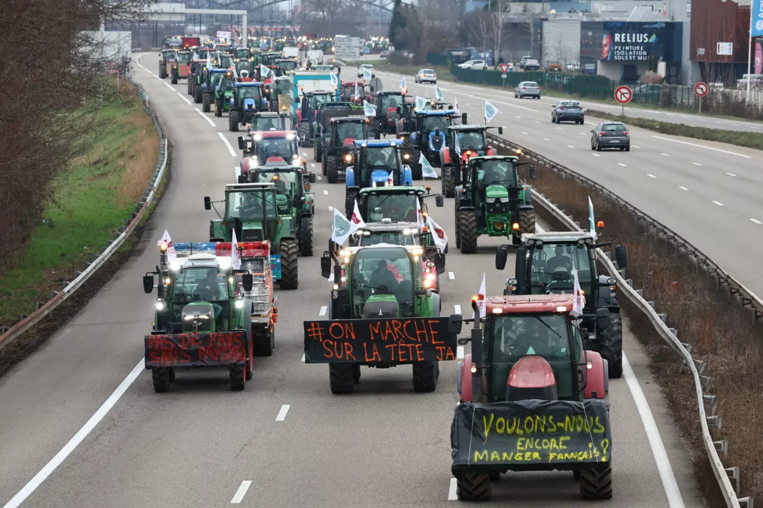 Macron propone una Legge ‘Egalim Europea’ per la Protezione dei Redditi degli Agricoltori 20240210 091216