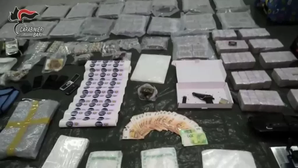 Arresto a Bari: 90 chili di droga sequestrati, 61enne incensurato coinvolto in traffico illecito 20240210 154327