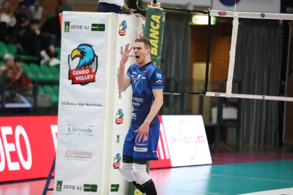 Volley A2M: Cuneo vs Castellana Grotte, uno scontro cruciale per il testa-coda 20240212 001316