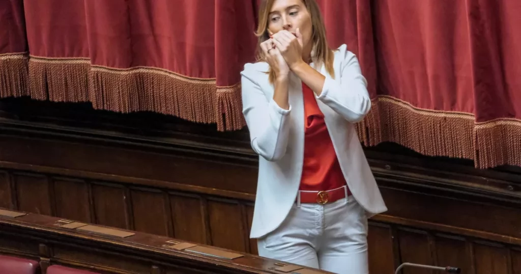 Maria Elena Boschi e le Strategie Politiche per le Elezioni Europee: Alleanze e Contestazioni 20240212 055642 1