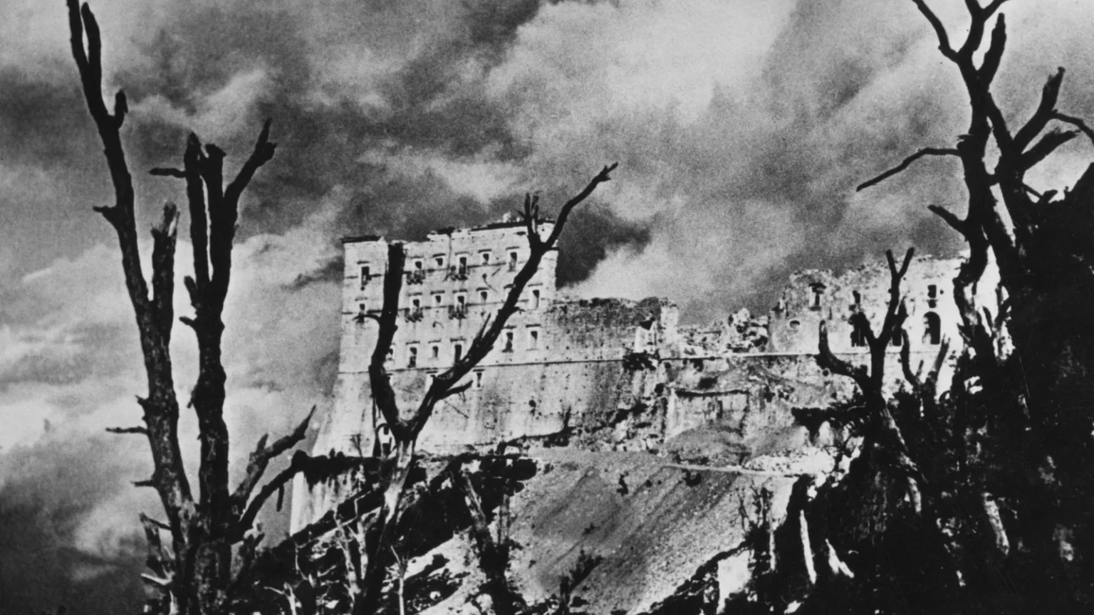 Il mistero dell’abbazia di Montecassino: l’ignavia vaticana e la distruzione durante la Seconda Guerra Mondiale 20240215 205222