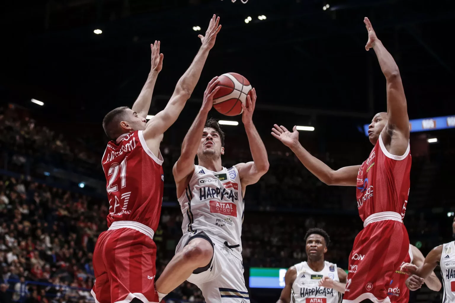 Brindisi non riesce a superare l’Olimpia: sconfitta al Forum 20240218 023431