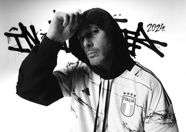 Fabri Fibra: il ritorno di “In Italia” e l’impatto del rap italiano nel 2024 20240222 131228