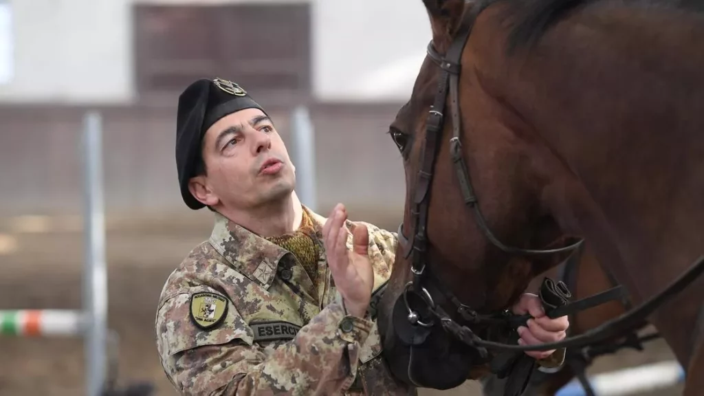 Scandalo nell’Esercito Italiano: Abusi e Sessismo al Centro Ippico Militare 20240223 000428 1