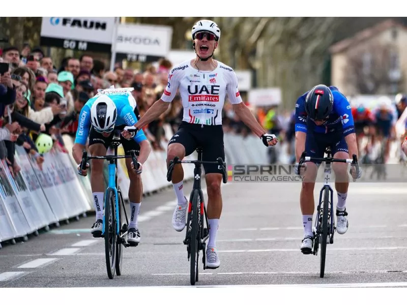 Trionfo della Gioventù alla Faun Ardèche Classic: Juan Ayuso vince una gara epica 20240225 044105