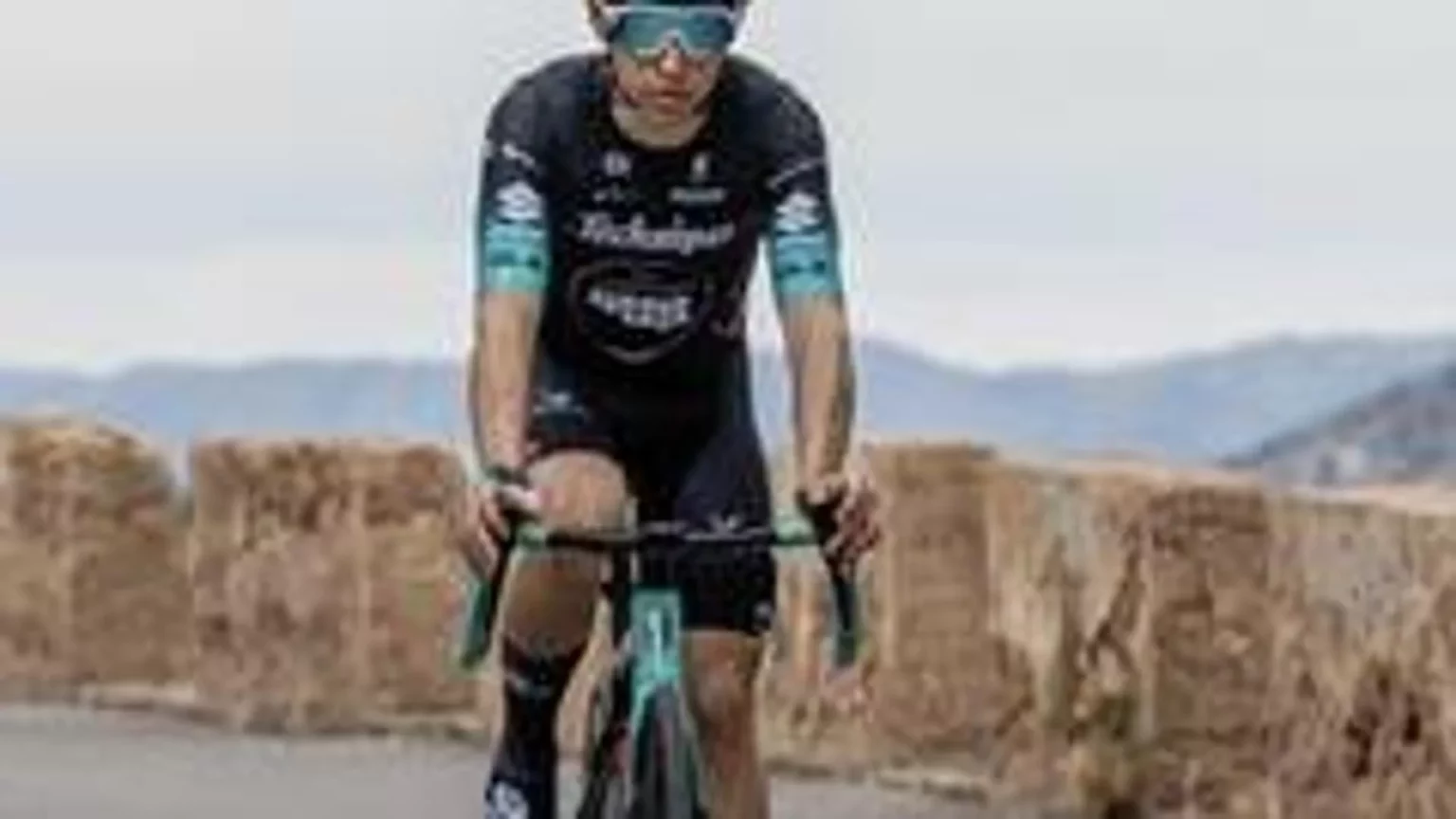 La Passione Ciclistica di Garibbo al Trofeo Laigueglia: Un Legame Familiare Indissolubile 20240227 153145