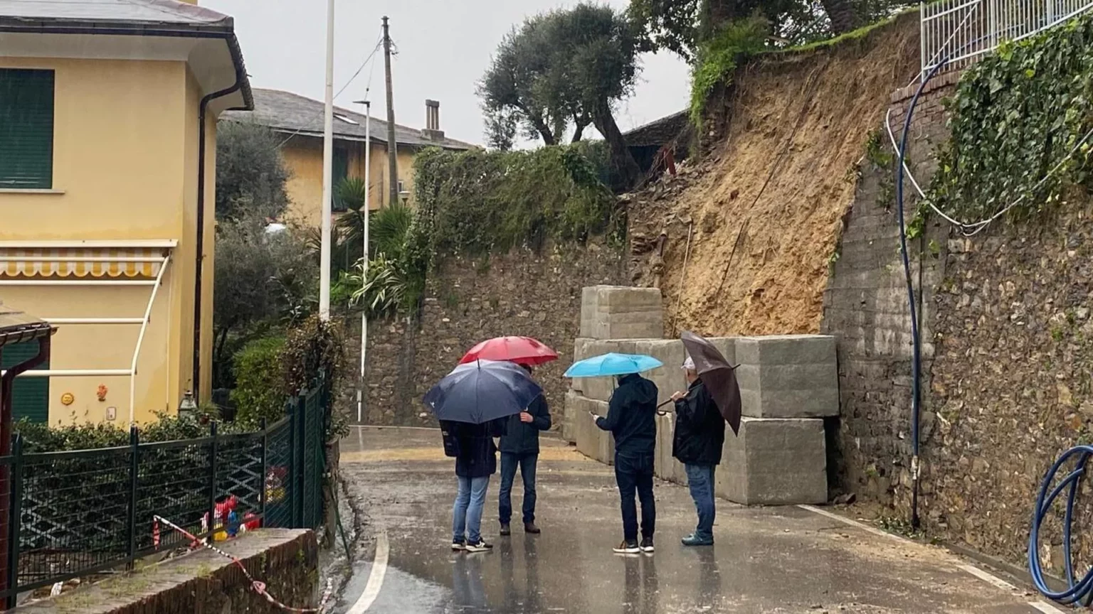 Frana a Pieve Ligure: Riapertura parziale della strada e interventi di messa in sicurezza 20240227 194338