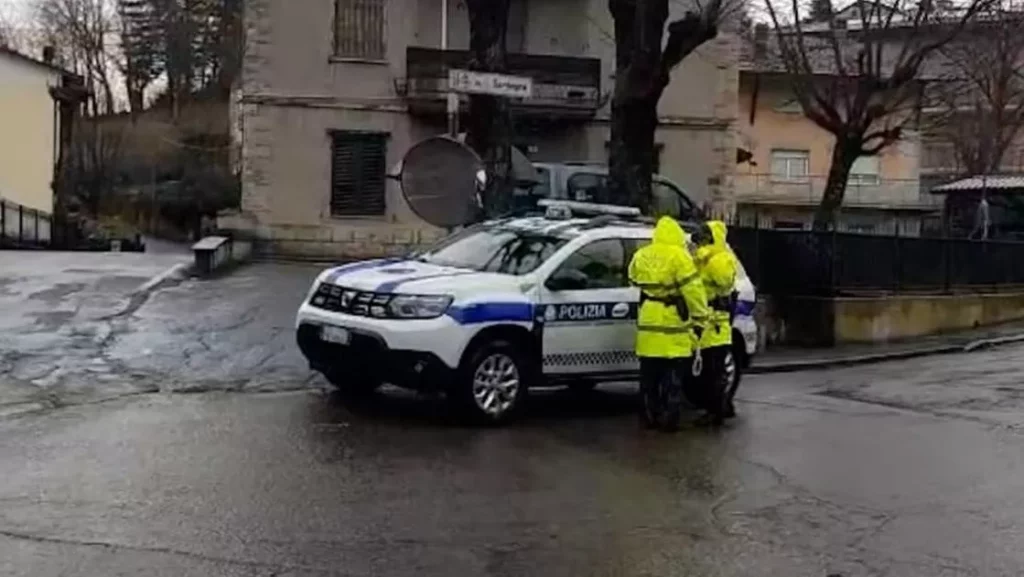 Drammatico Episodio: Ex carabiniere si arrende dopo trattative a Modena