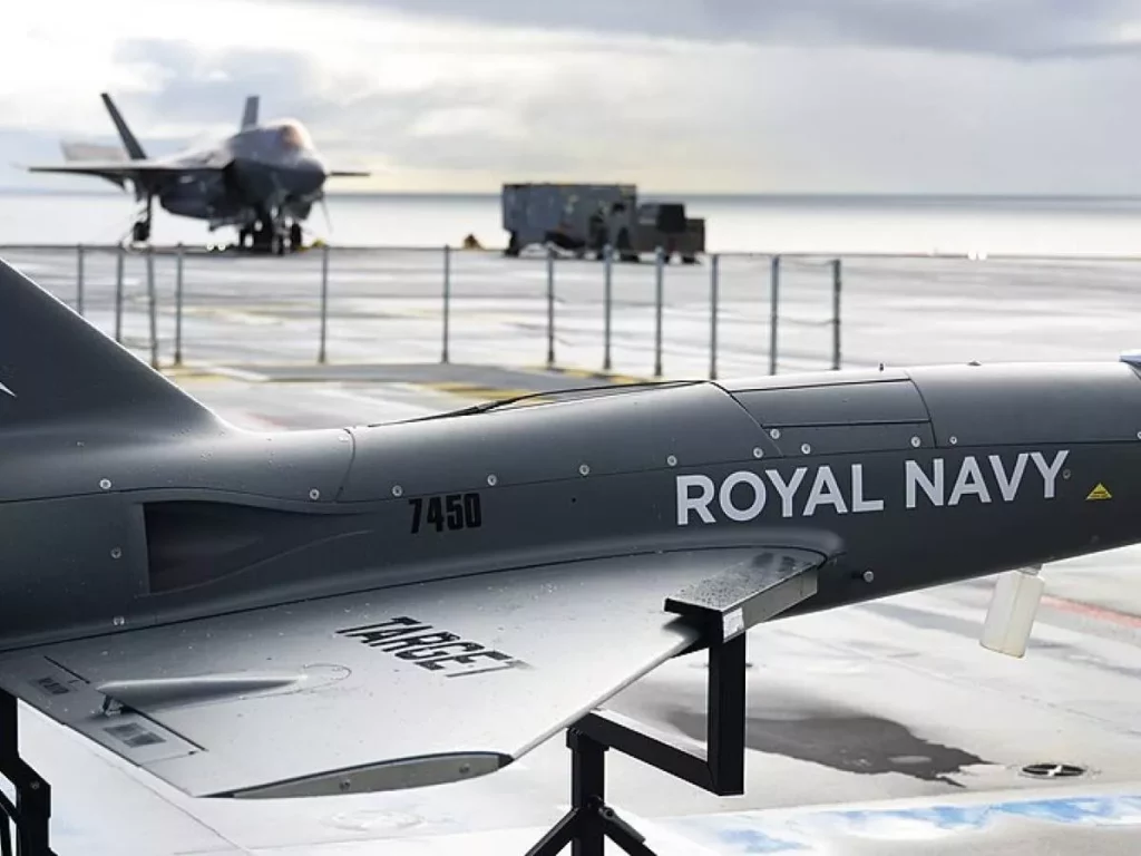 Drone Jet Britannico Avvistato in Ucraina: Il Mistero del Banshee Jet 80