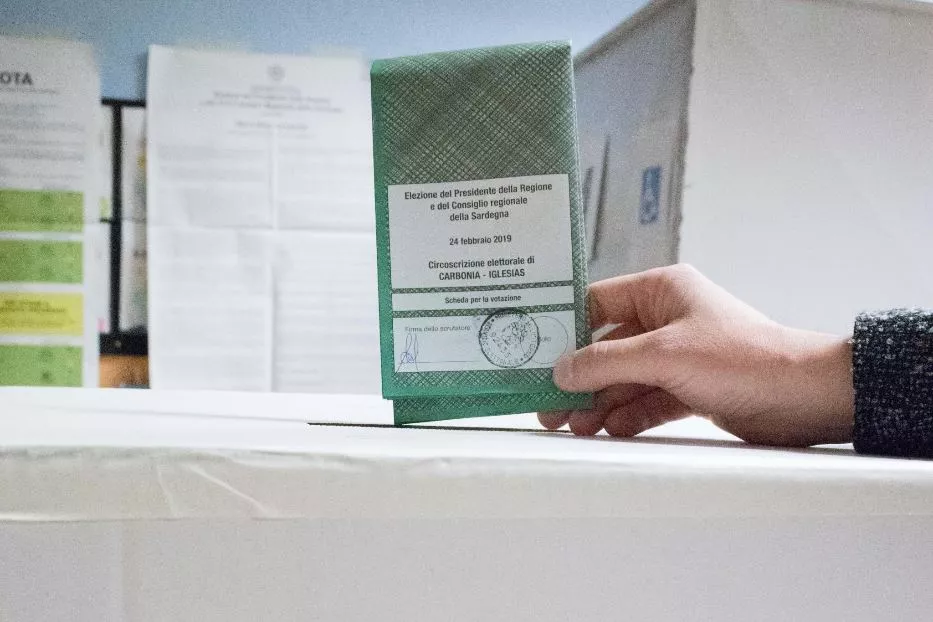Elezioni Regionali in Sardegna: Quattro Candidati in Corsa per la Presidenza
