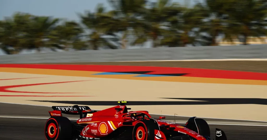 Ferrari in grande evidenza a Sakhir: Sainz stacca Perez e Hamilton