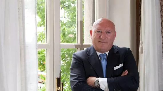 La leadership di De Rossi alla Roma: un’ode alla romanità e al calcio La leadership di De Rossi alla Roma: un’ode alla romanità e al calcio