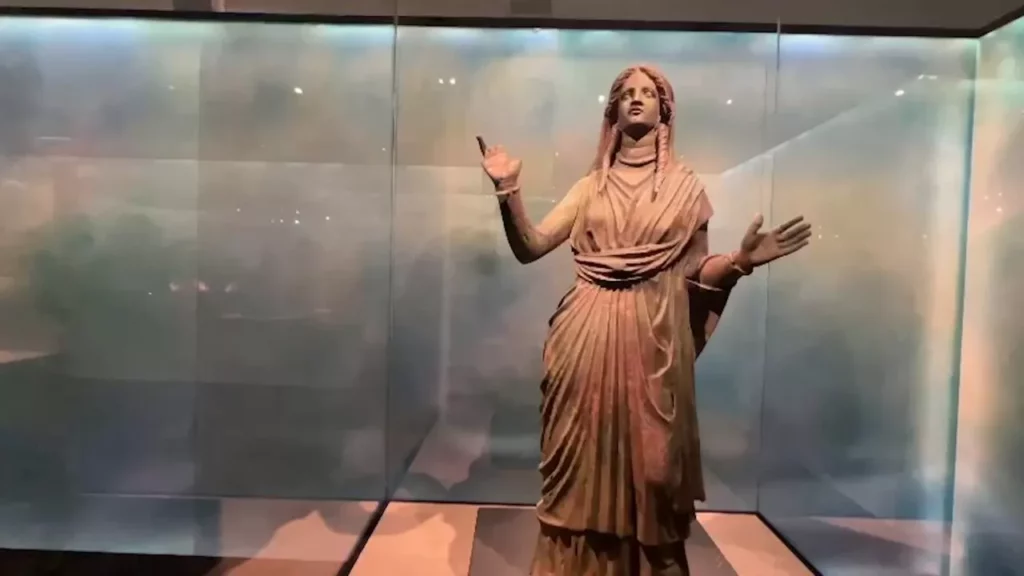 Mostra “Gli dei ritornano. I bronzi di San Casciano” al Museo Archeologico Nazionale di Napoli: Un Viaggio nella Storia e nell’Arte Mostra “Gli dei ritornano. I bronzi di San Casciano” al Museo Archeologico Nazionale di Napoli: Un Viaggio nella Storia e nell’Arte