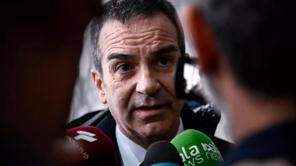 Tensioni e sfide al congresso di Forza Italia: le prime crepe nell’evoluzione del partito Tensioni e sfide al congresso di Forza Italia: le prime crepe nell’evoluzione del partito