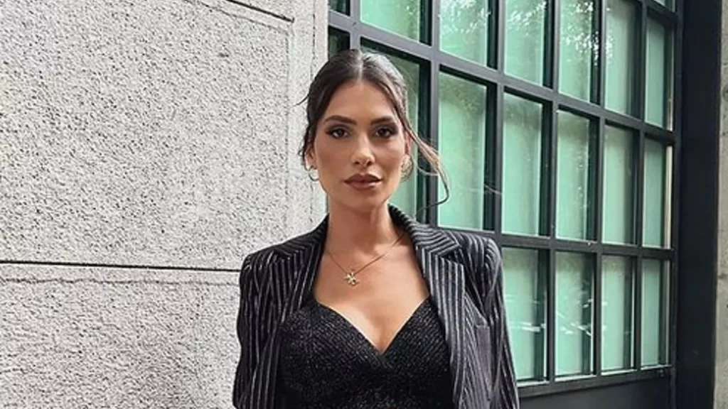 La dolce attesa di Ludovica Valli: gioia e complicità nella crescita della famiglia 20240304 032443 1