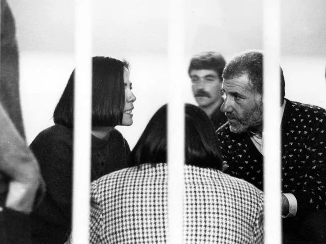 Barbara Balzerani e il suo impatto storico: analisi del libro ‘Compagna Luna’ 20240305 085358