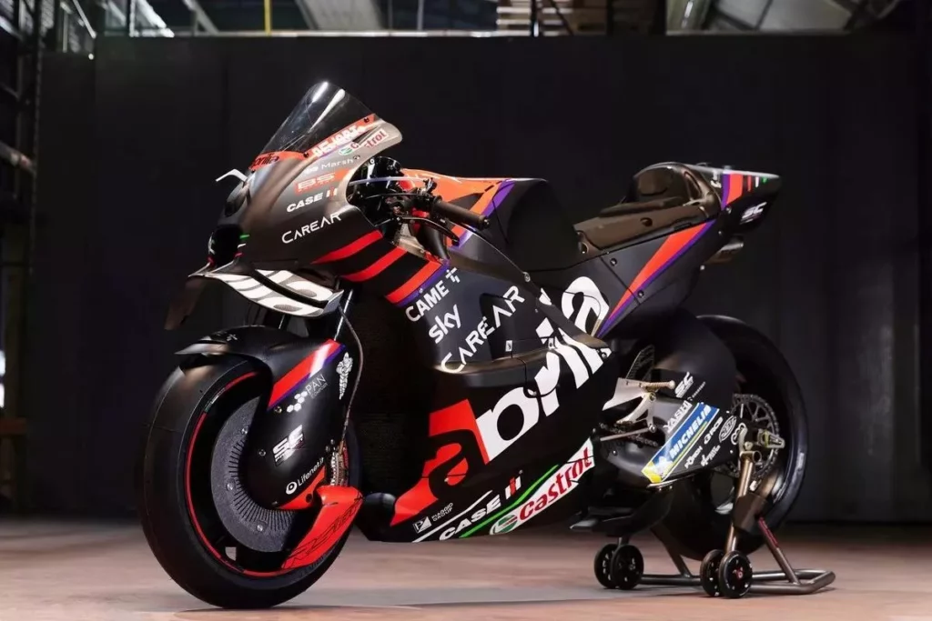 Aprilia RS-GP 2024: La sfida della potenza contro Ducati 20240305 212345