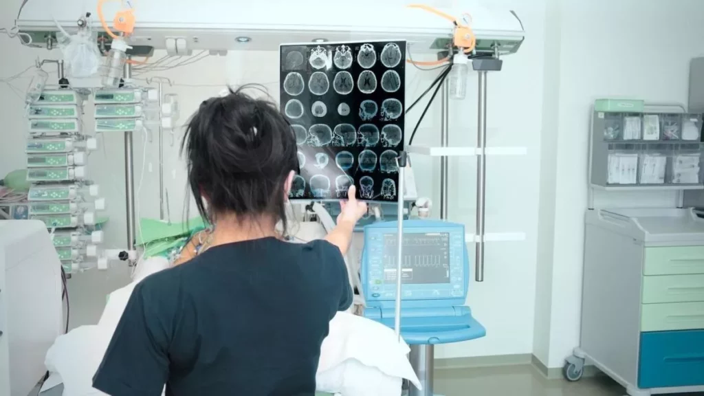Bergamo: Lunghe attese e costi elevati per esami medici – Le sfide del sistema sanitario italiano 20240307 092219