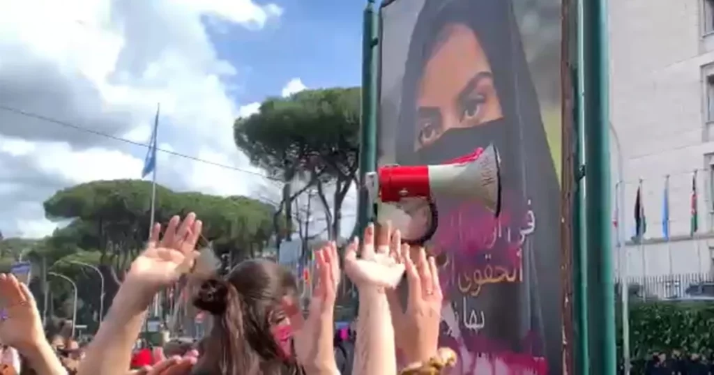 La controversia dei manifesti di Susanna Ceccardi: un confronto tra culture e diritti delle donne 20240308 134427
