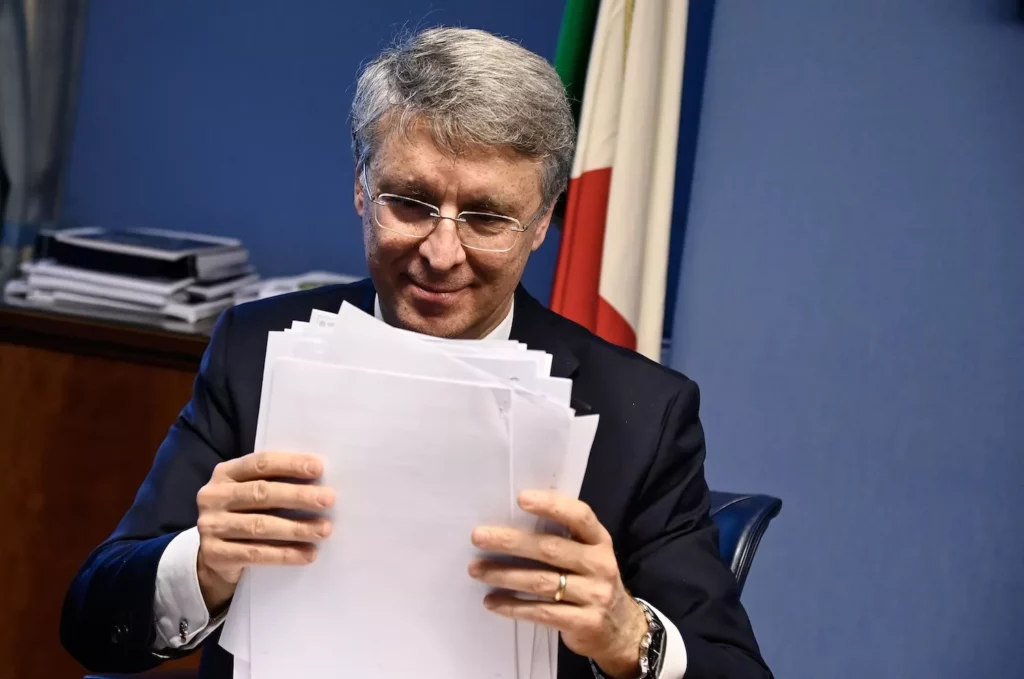 Lo sconvolgente caso di dossieraggio: il finanziere che rivela tutto 20240311 131516