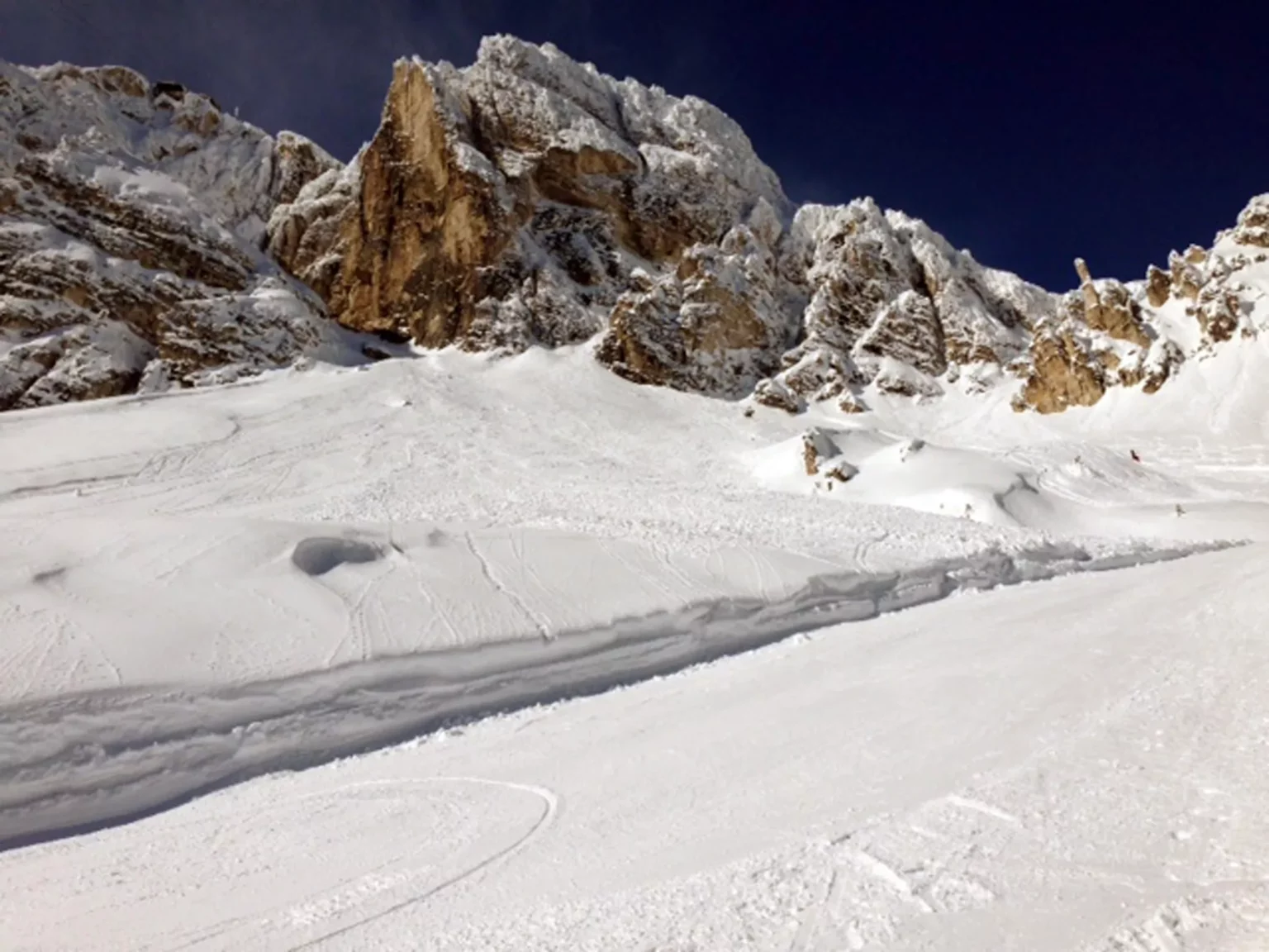 Dramma sulle Alpi Svizzere: Sei scialpinisti dispersi lungo l’itinerario Zermatt-Arolla 20240311 131607