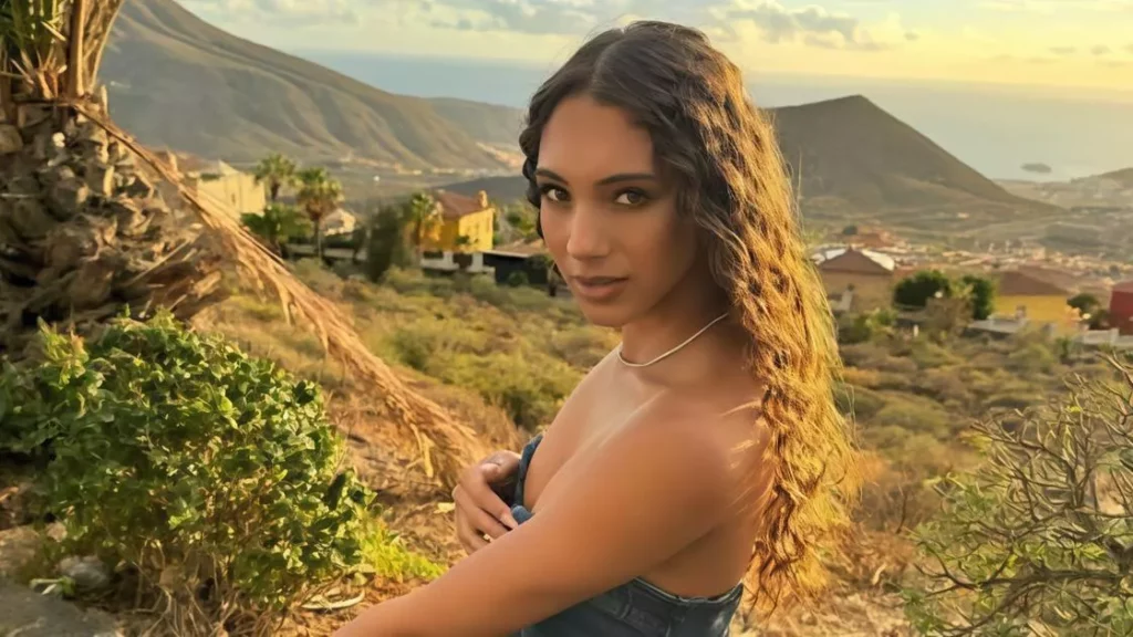 Il Successo di Giulia Ottorini: Modella, Content Creator e Imprenditrice Digitale 20240311 194604 1