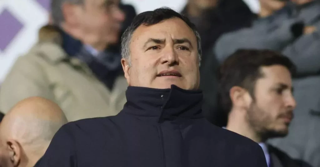 Joe Barone, Direttore Generale della Fiorentina, Supera una Sfida di Salute 20240319 022818