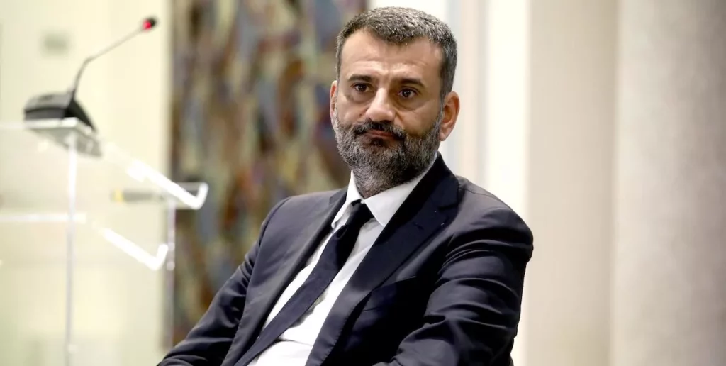 La decisione del Ministro dell’Interno Matteo Piantedosi scuote Bari: l’ombra sul Comune e le polemiche 20240320 092600