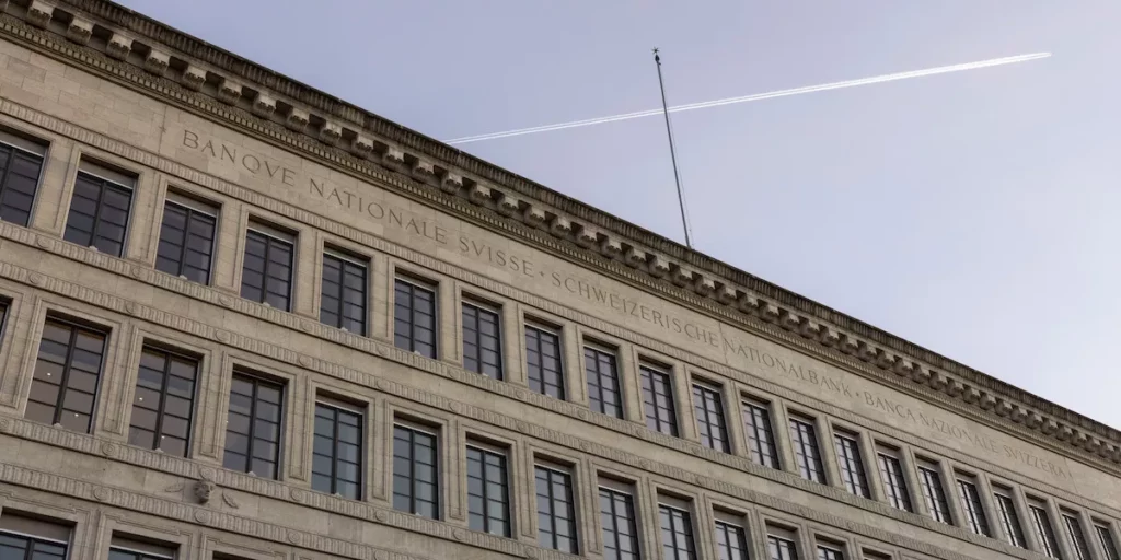 La Banca Centrale Svizzera Intrapprende Storia: Riduzione dei Tassi d’Interesse 20240321 112515