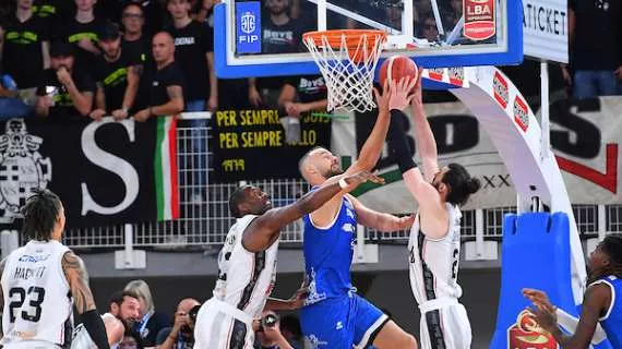 Brescia vs Bologna: Anteprima del Big Match e Possibile Ritorno di Mike Cobbins 20240321 223335 1