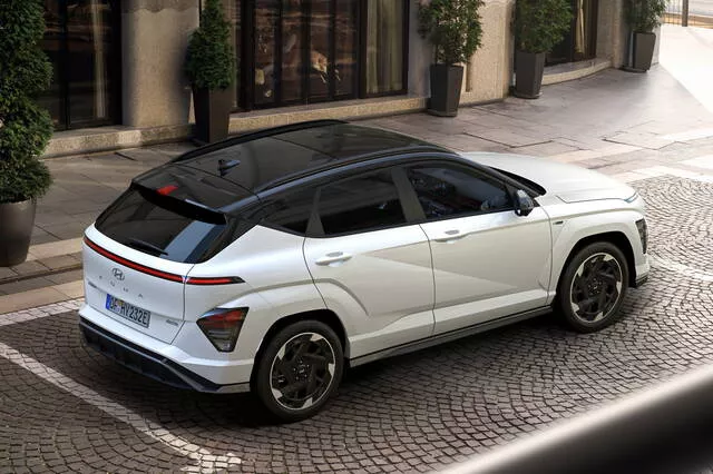 La Rivoluzione Elettrica: Hyundai Kona Electric Riduce i Prezzi e Lancia l’Allure Sportiva La Rivoluzione Elettrica: Hyundai Kona Electric Riduce i Prezzi e Lancia l’Allure Sportiva