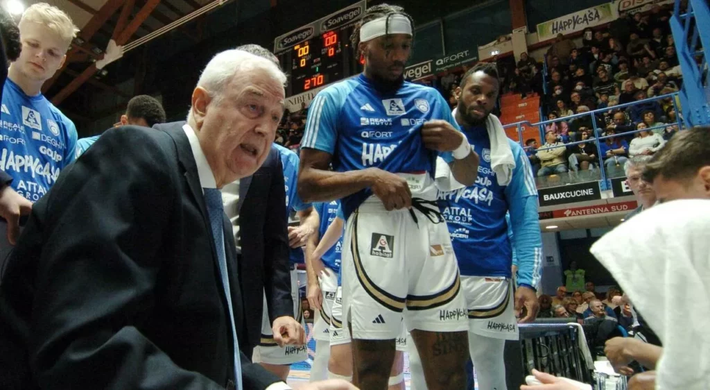 Happy Casa Brindisi: Una Vittoria Cruciale per la Salvezza 20240326 103233