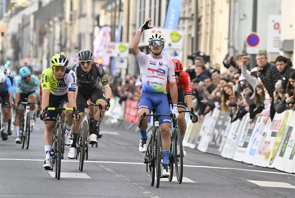 Jason Tesson trionfa alla Roue Tourangelle con una spettacolare vittoria sprint 20240327 104129