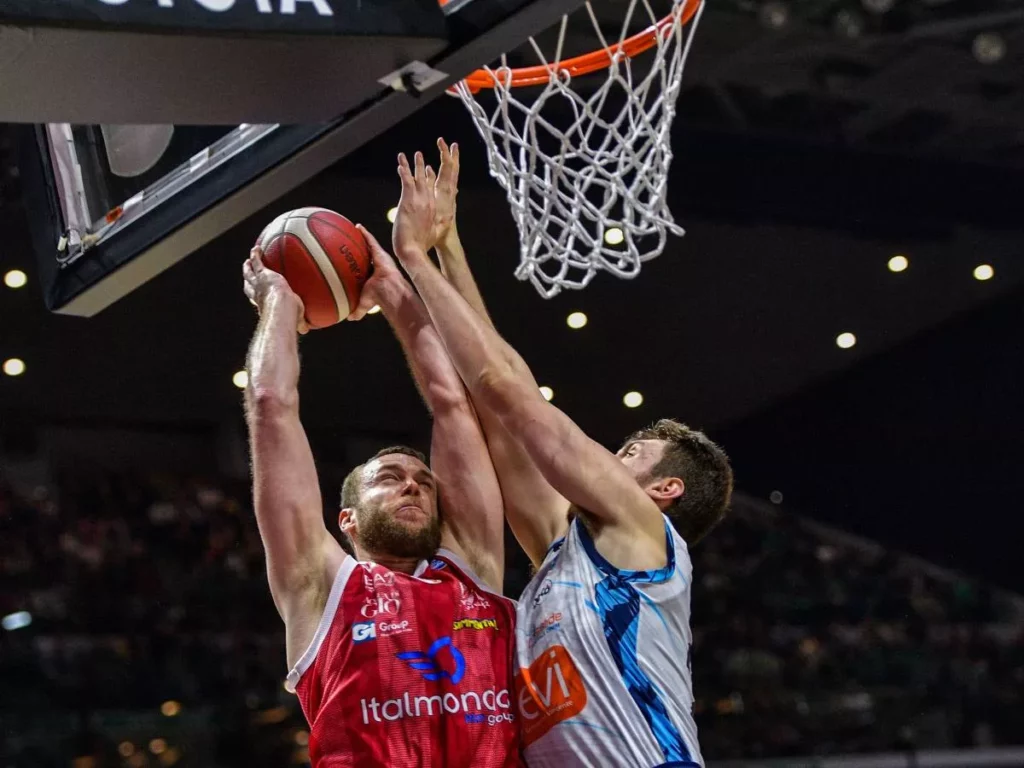 Milano trionfa su Napoli nel cuore dell’A1: una vittoria epica 20240328 023050 1